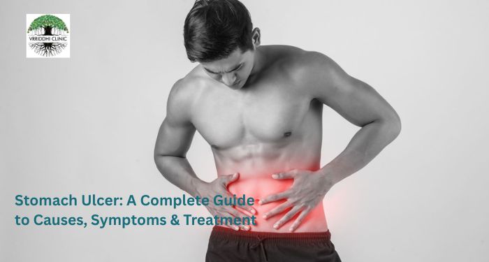 Doctor explaining stomach ulcer problem to patient